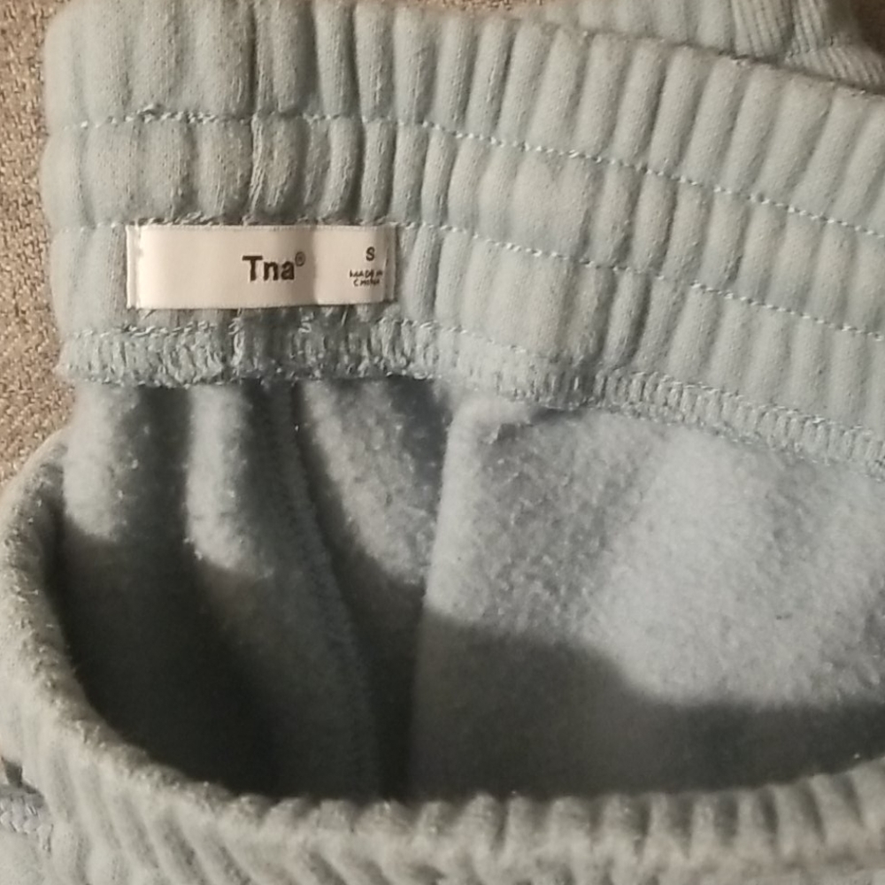 TNA boyfriend sweatpants - SOLD - Picture 5 of 6